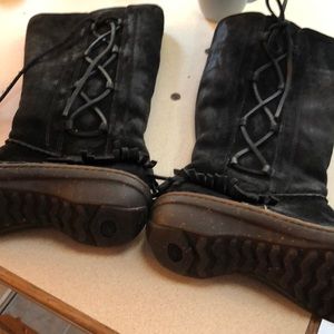 Ugg zip boots